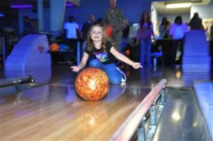 bowling121009-F-DY381-016