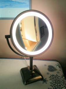 lighted mirrorIMG_20160522_075402